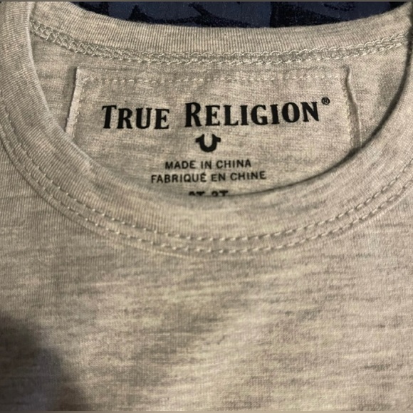 True Religion 2 Pc Geno Relaxed Stretch Denim Shorts and Palm Tree tee shirt NWT - Picture 12 of 12